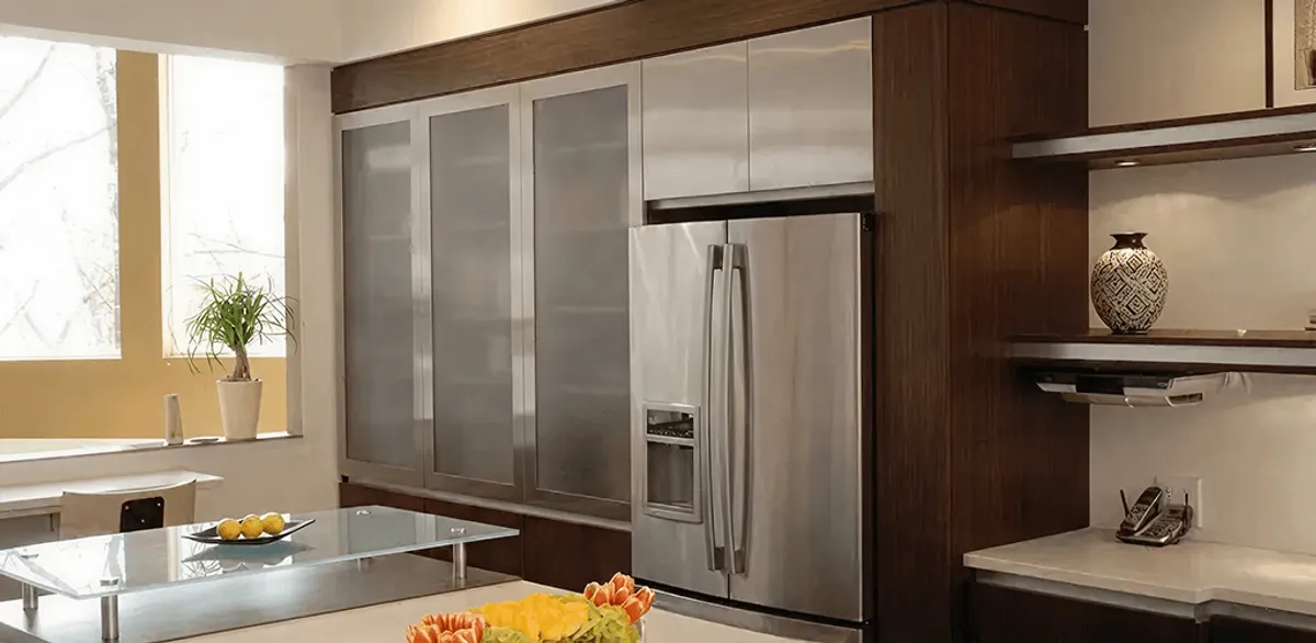 Cabinet door replacement and modern kitchen cabinet upgrade in Tampa, FL